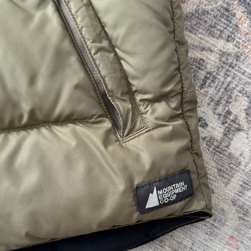 Women's Olive Quilted Puffer Vest - Sleeveless Layering Piece - Picture 3 of 5